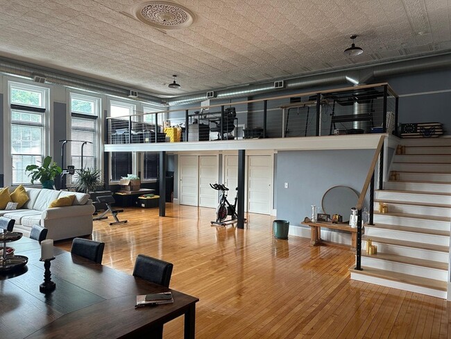 Building Photo - 60-64 High Street Unit 3