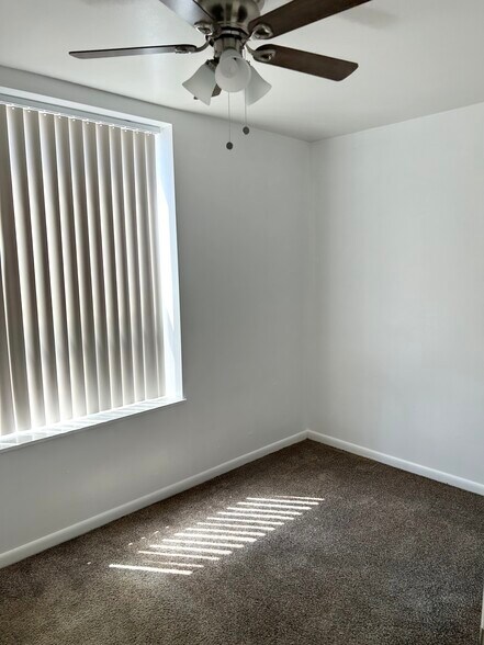 unit #10: bedroom - 454 S 500 E