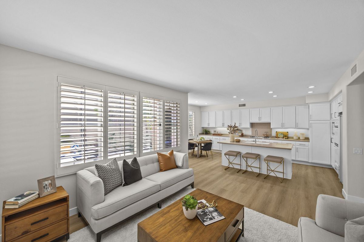 Building Photo - 12 Calais