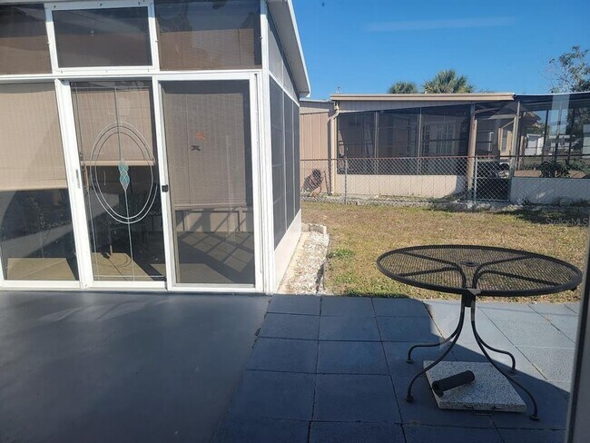 Building Photo - 8385 Aero Ave