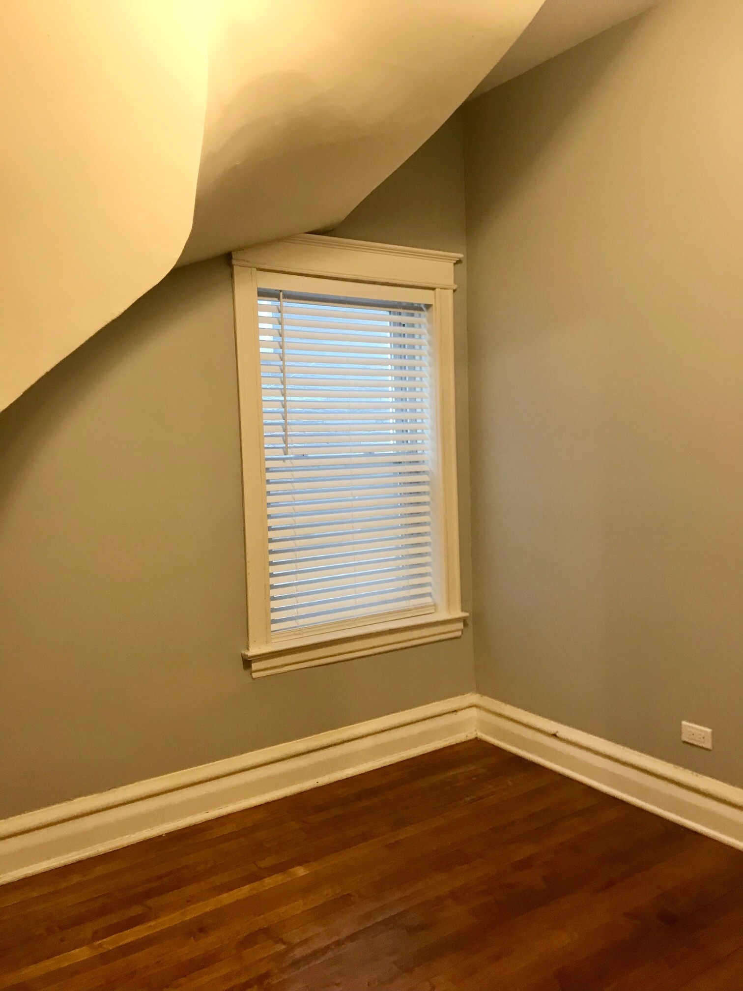 Bedroom 1 - 2727 N Hamlin Ave