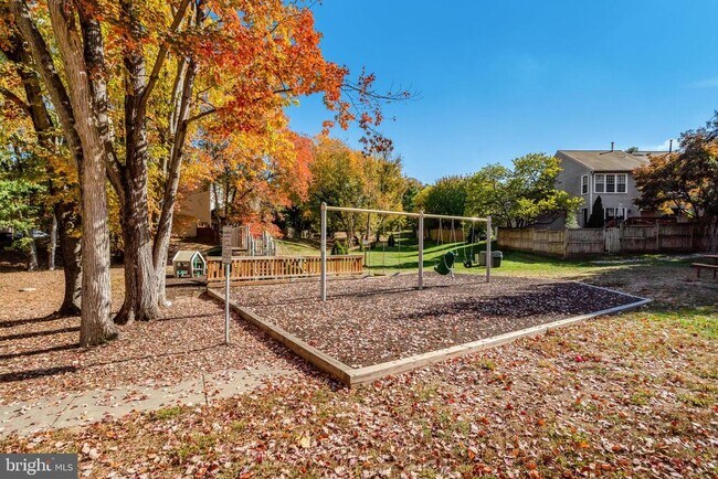 Building Photo - 5617 Gosling Dr