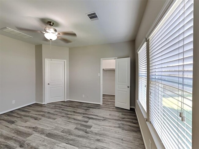 Building Photo - 11114 Kingsnorth Dr