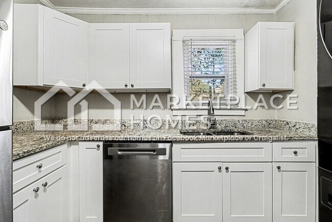 Building Photo - 2984 Semmes St