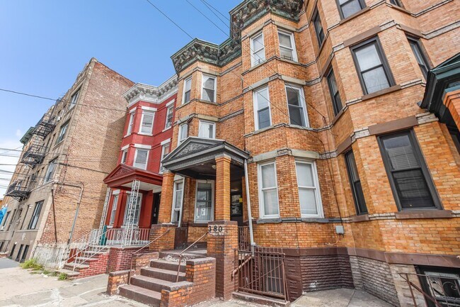 Building Photo - 380 Baldwin Ave