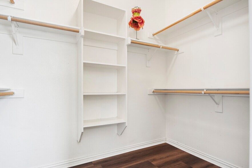 Closet 1 - 135 Springtree St