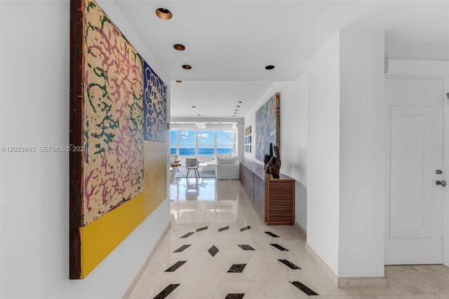 Building Photo - 4925 Collins Ave
