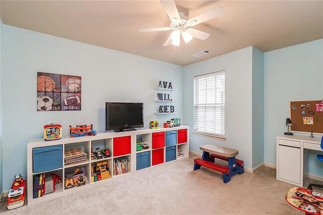 Building Photo - 2344 Attewood Dr