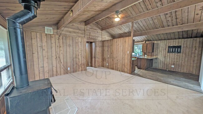 Building Photo - 11185 SW Hall Blvd
