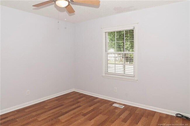Building Photo - 1302 Kienast Dr
