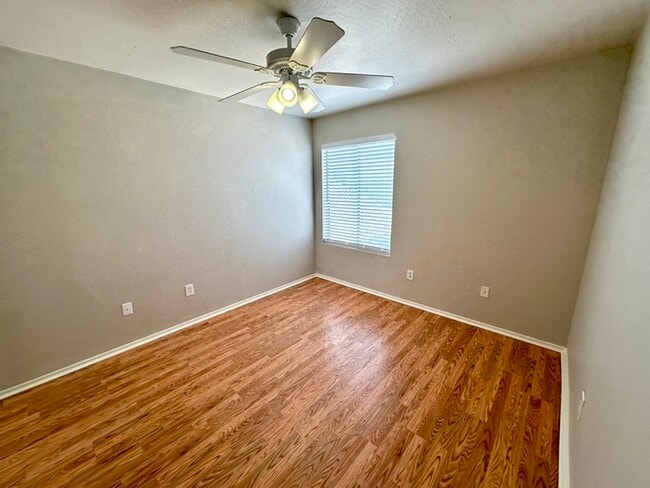 Building Photo - Great Ahwatukee double story home in perfect location.