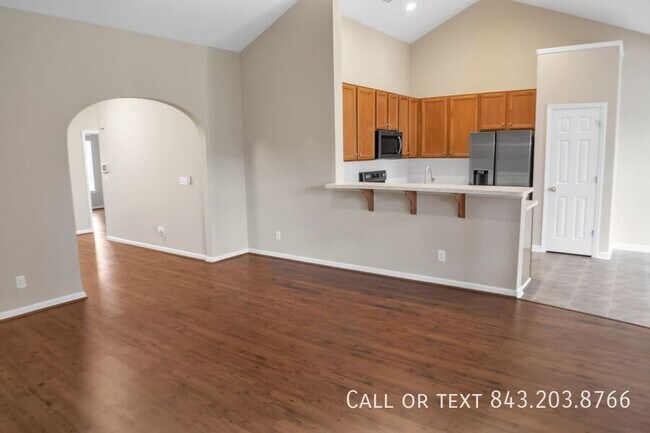 Building Photo - 2407 Storen St