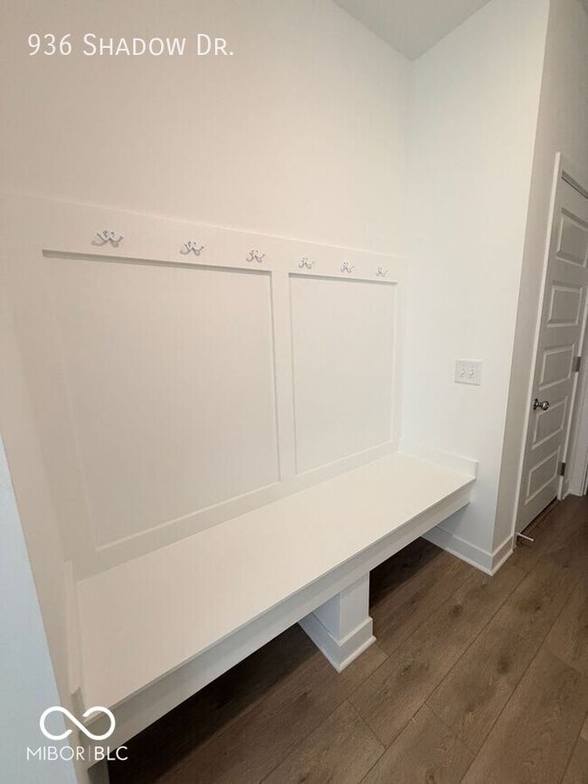 Building Photo - 936 Shadow Dr