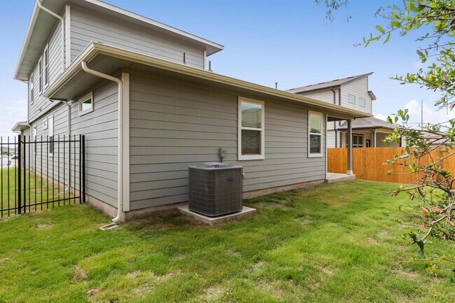 Building Photo - 13700 Lubeck Dr