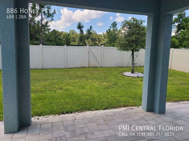 Building Photo - 886 Honey Petal Ln