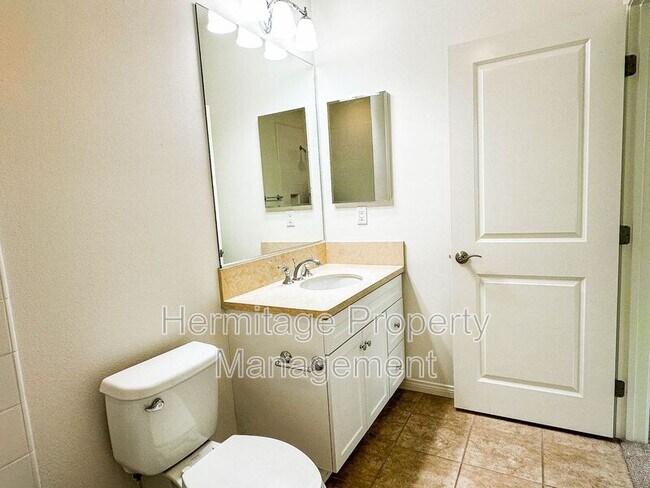 Building Photo - 120 Overbrook