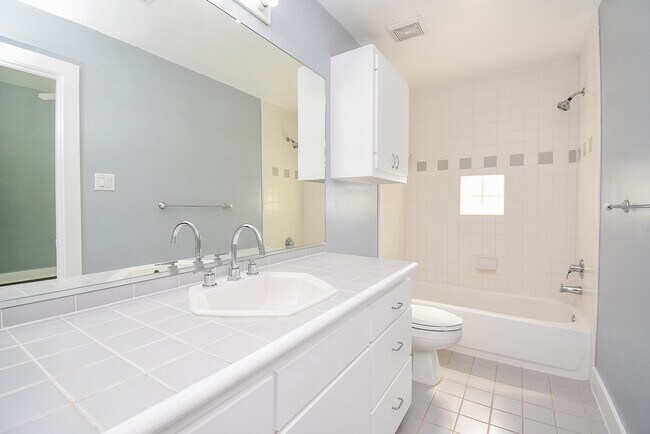 Building Photo - 3720 Link Valley Dr.