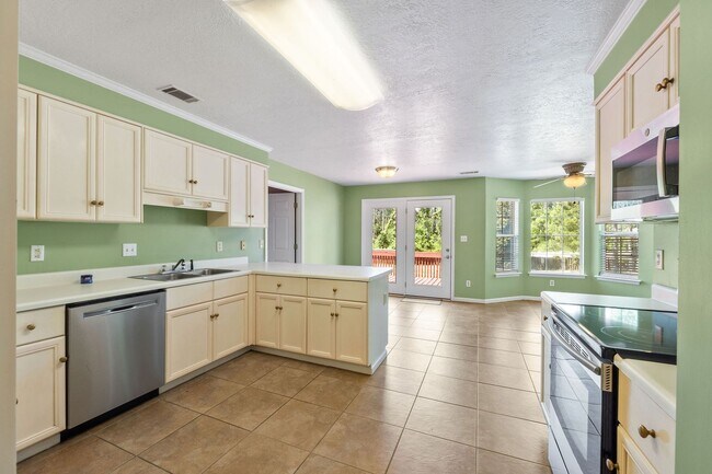 Building Photo - 928 Hunting Horn Wy