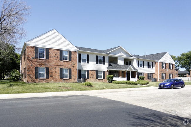 Building Photo - Willow Bend