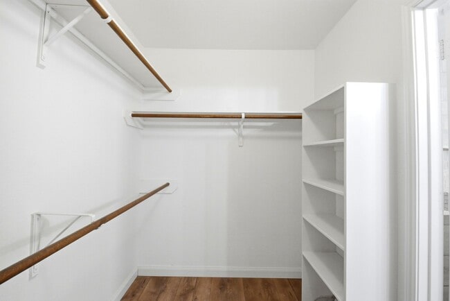 Building Photo - 111 Thunder Basin Dr
