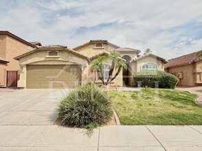 Building Photo - 4330 E Cottonwood Ln