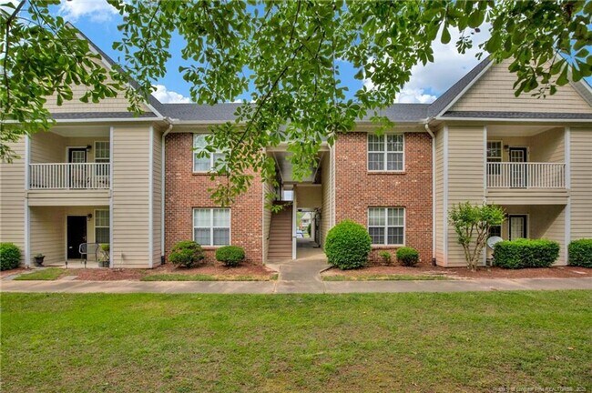 Building Photo - 3BD 2Bath Condo