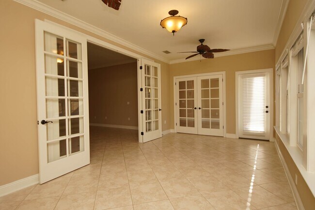 Building Photo - Swift Creek