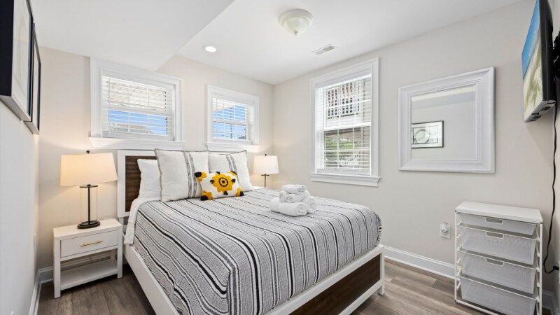 Building Photo - 54 Wesley Rd