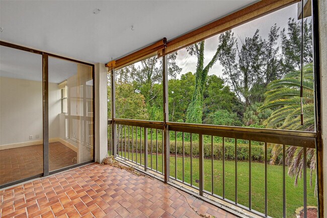 Building Photo - 8415 Forest Hills Dr