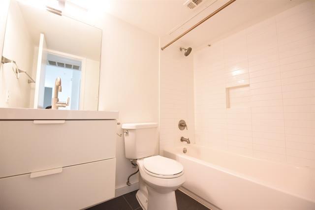 Building Photo - 5404 Reiger Ave