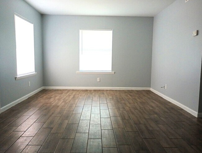 Building Photo - Glen Park Circle Apartments