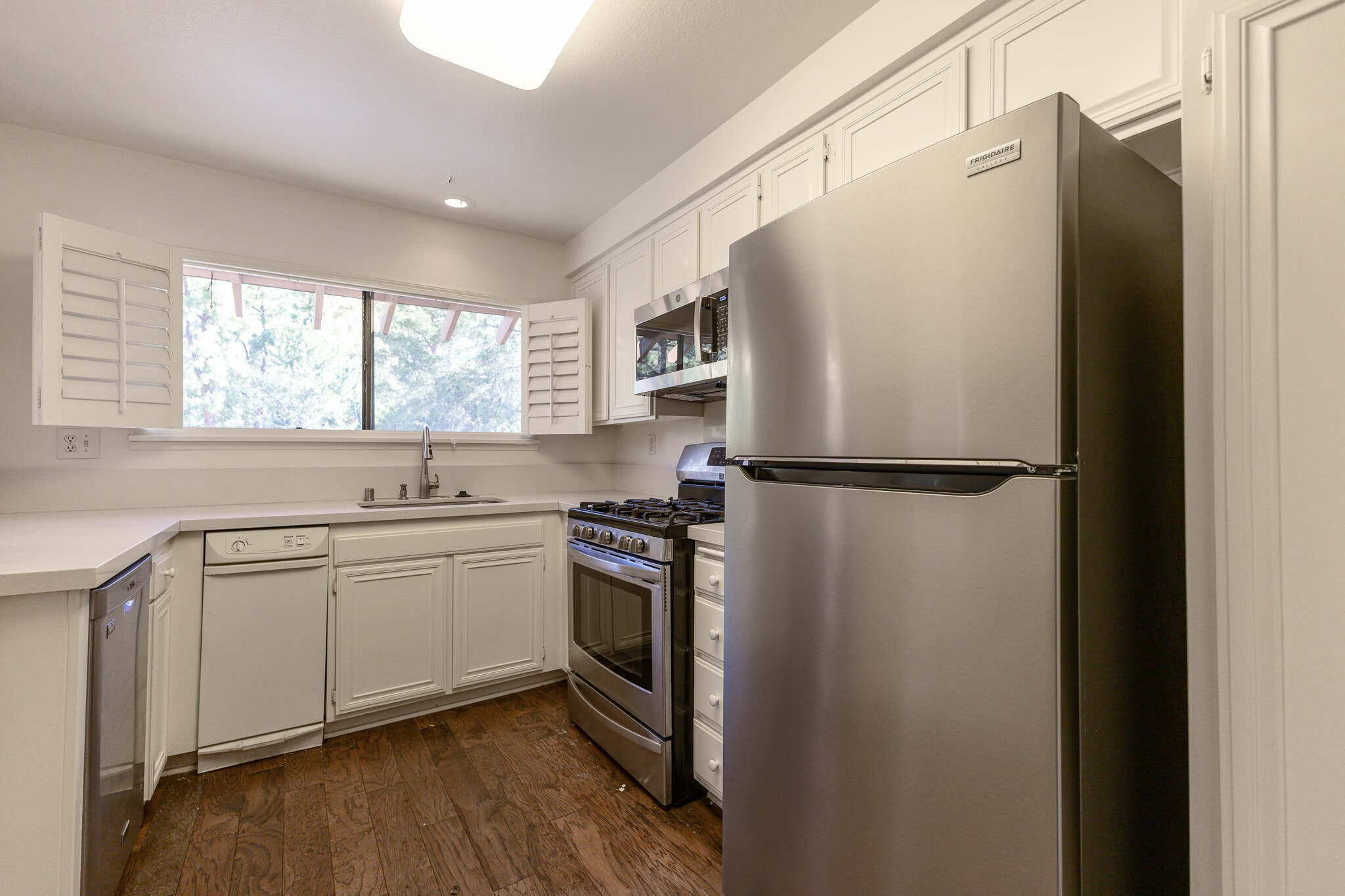 Building Photo - 1709 Camino de Villas