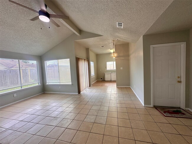 Building Photo - 7207 Caracas Dr