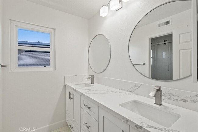 Building Photo - 23952 Dory Dr