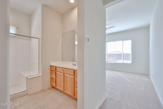 Building Photo - 16685 W Questa Dr