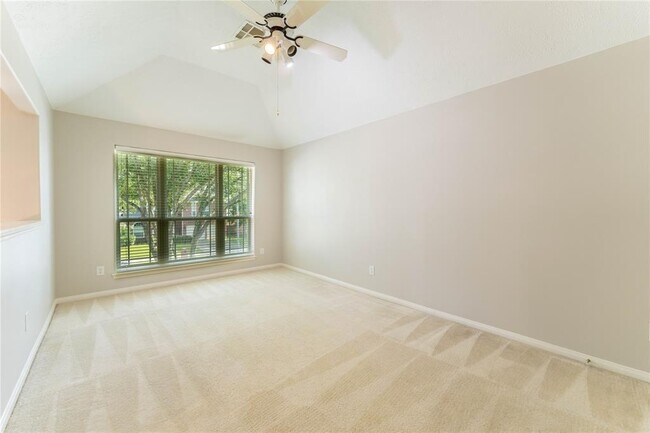 Building Photo - 311 Saunter Dr
