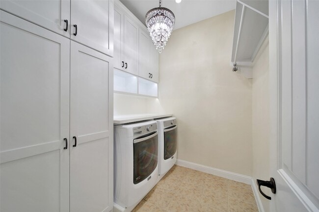 Building Photo - 22714 Alderdale Ln