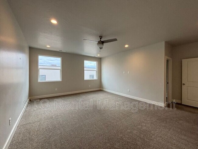 Building Photo - 1073 S 4380 W