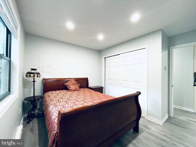 Building Photo - 1371 Winding Way