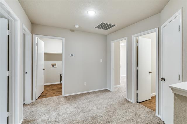 Building Photo - 5700 Giddyup Ln