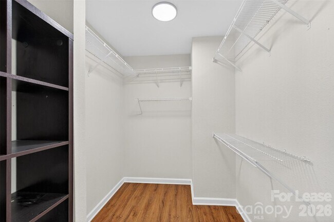 Building Photo - 458 Settlers Ridge Dr