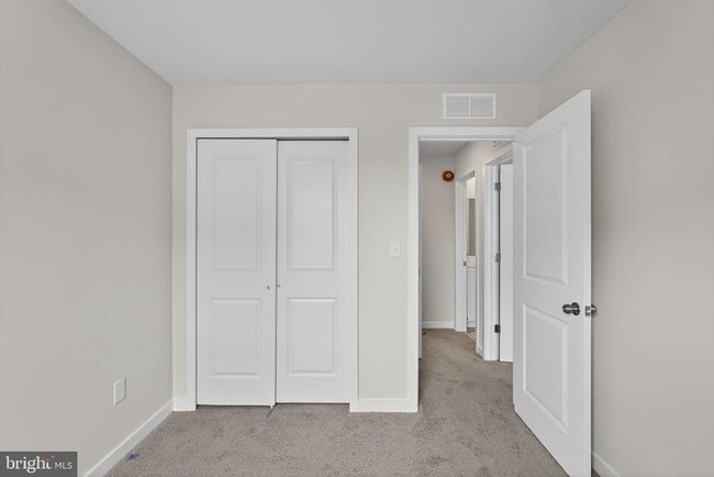 Building Photo - 5 Moran Pl