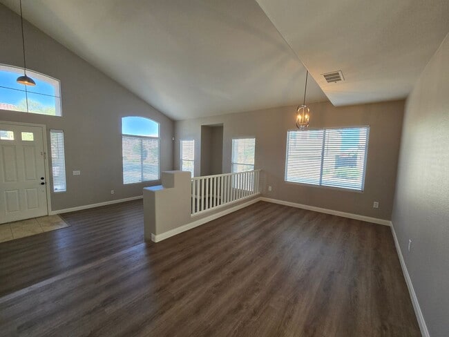 Building Photo - Rhodes Ranch 2 Story Rental