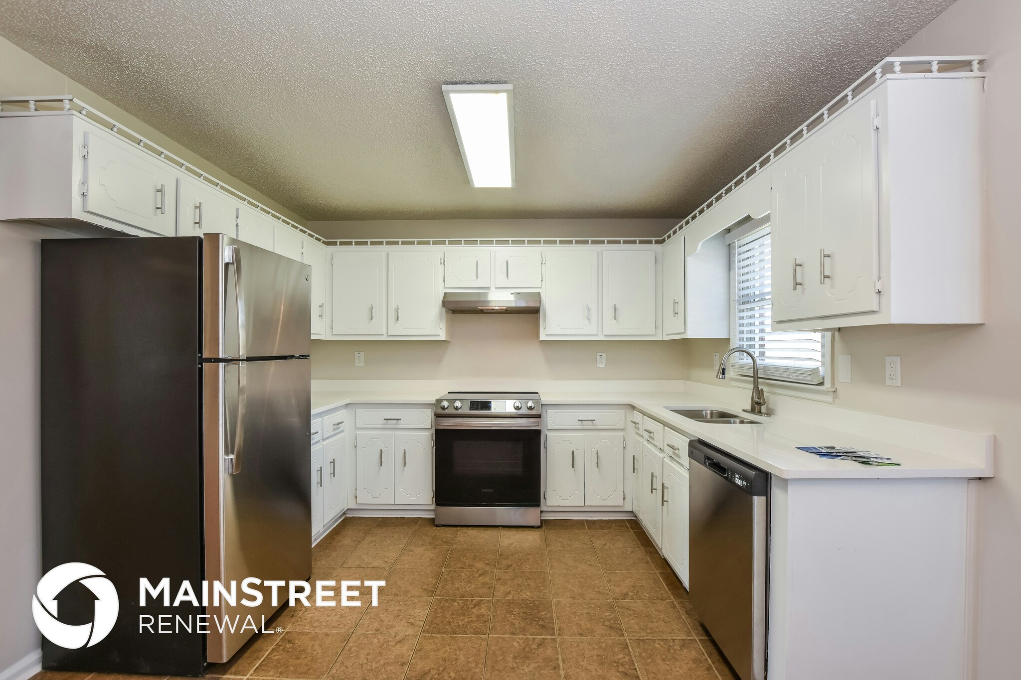 Building Photo - 169 Chanel Dr