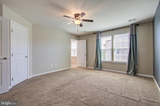 Building Photo - 7001 Trek Way