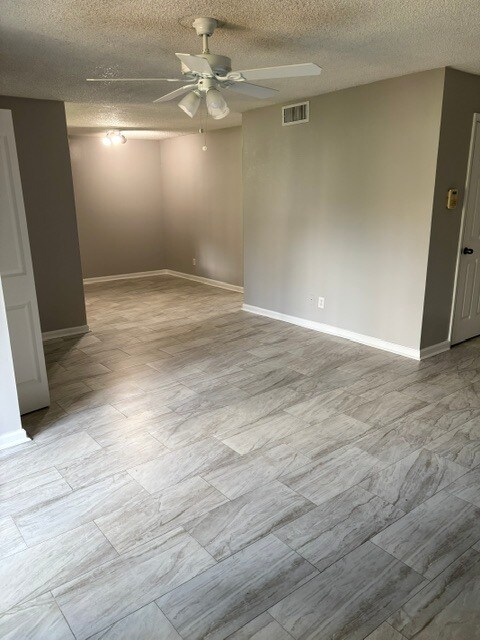 Building Photo - 105 Springwood Cir
