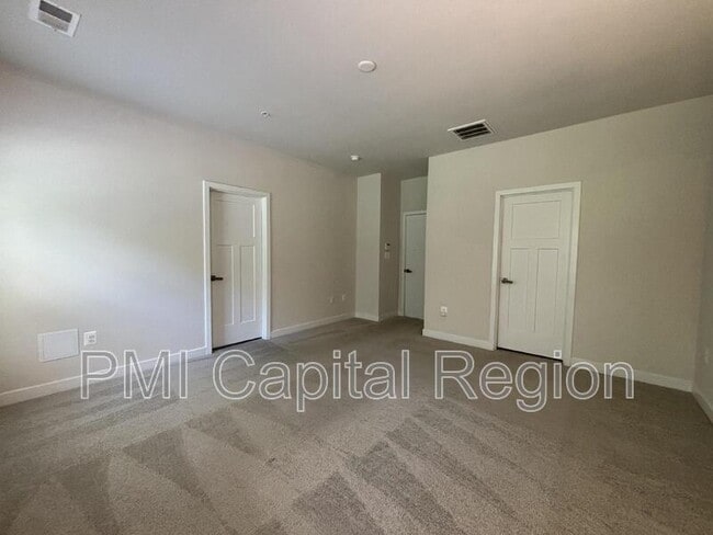Building Photo - 1738 Whitehall Dr