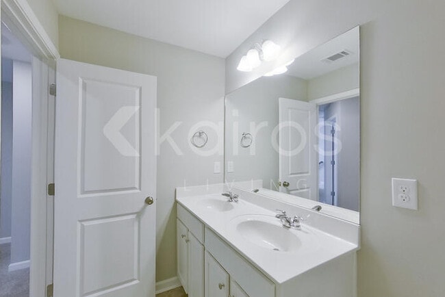 Building Photo - 7321 Foggy River Dr
