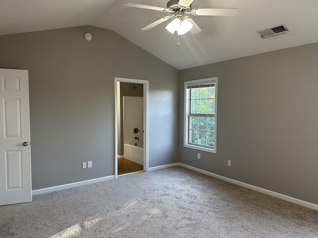 Building Photo - 2512 Rockaway Pl