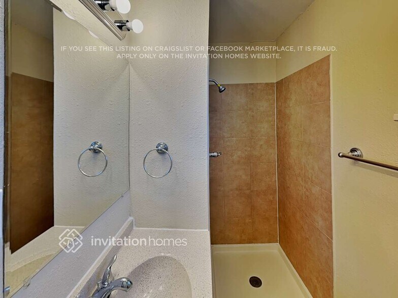 Building Photo - 6184 Field St